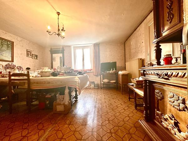 Maison sur Laronxe à rénover