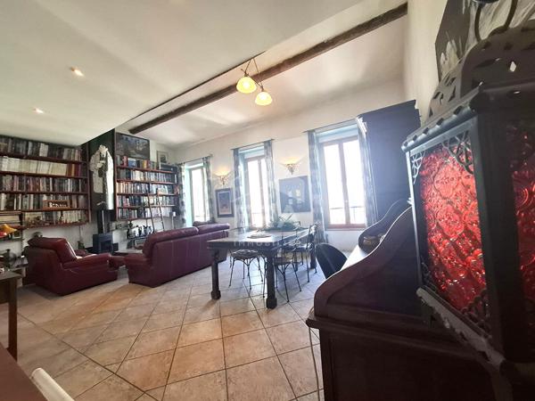 En exclusivité - Duplex T5 avec terrasse : Secteur Capelette (13010)