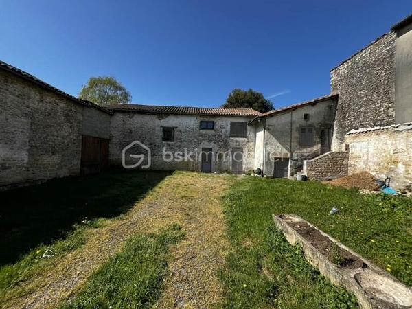 Maison en pierre de 141 m²