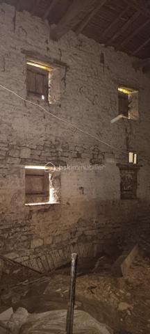 Maison en pierre de 141 m²