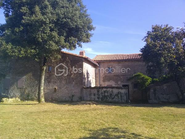 Maison en pierre de 141 m²