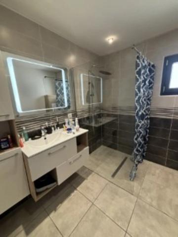 Appartement à vendre 4 pièces DAX (40) dans secteur calme proximité tous commerces et écoles
