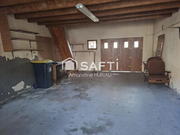 Maison familiale 146m2 à Aigueperse - centre ville - double garage et cour extérieure