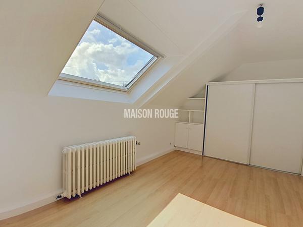 Maison authentique en pierres, charme et confort moderne, vie de plain-pied proche du bourg de Ploufragan