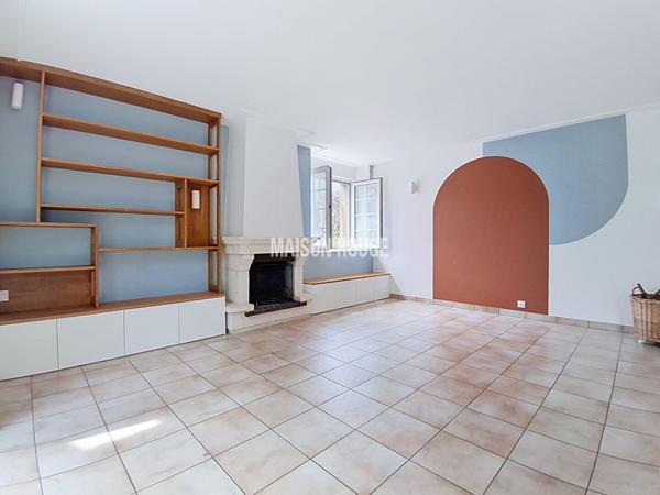 Maison authentique en pierres, charme et confort moderne, vie de plain-pied proche du bourg de Ploufragan