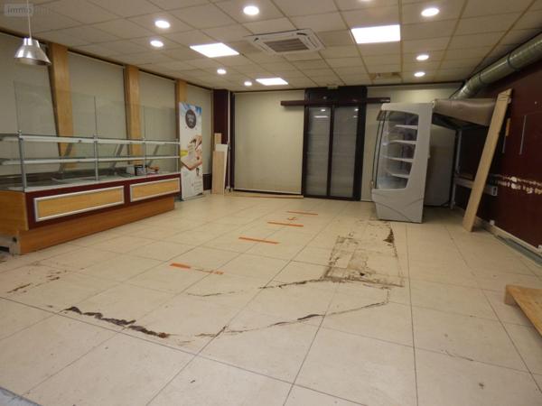 Local commercial à louer à Chamalières dans le Puy-de-Dôme (63400), ref : 13352/409