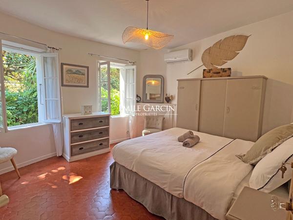 A vendre, Côte d'Azur, Cannes Californie, ancien moulin rénové avec piscine