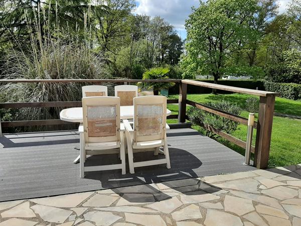 Maison spacieuse  de 127 m² avec joli terrain, à 3 mn de Bressuire