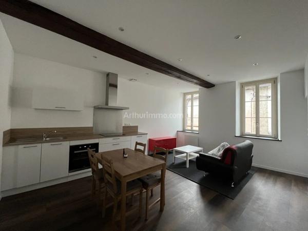 Location                                                      Appartement
                        
                     2 pièces                      37 m2                     à Saulieu