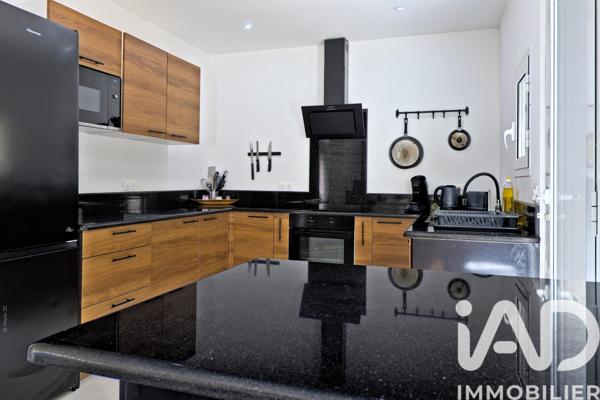 Maison à vendre 6 pièces 132 m² Châteauneuf-Grasse