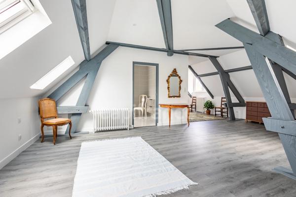 Maison à vendre 8 pièces 200 m² de garage et terrasse 90 m² SOISSONS (02)