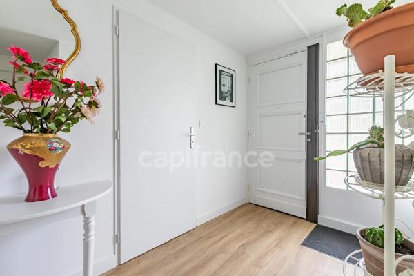 Maison à vendre 8 pièces 200 m² de garage et terrasse 90 m² SOISSONS (02)