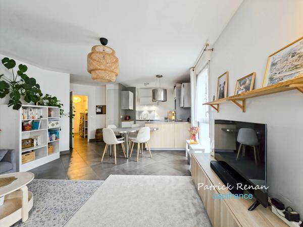 Appartement à vendre 4 pièces, T4, 85 m2 FONTENAY LE FLEURY (78)