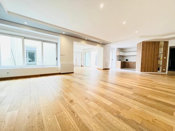 Appartement à vendre    5 pièces • 176,87 m2 Nancy