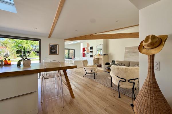 La Rochelle (17000) Fétilly - Maison aux prestations haut de gamme, garage, stationnements, chambre en rdc, piscine..