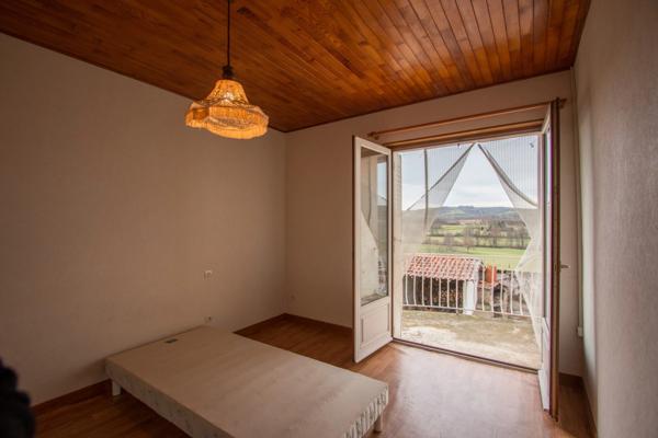 Dpt Rhône (69), à vendre AVEIZE, Ferme, 4 chambres et nombreuses dépendances