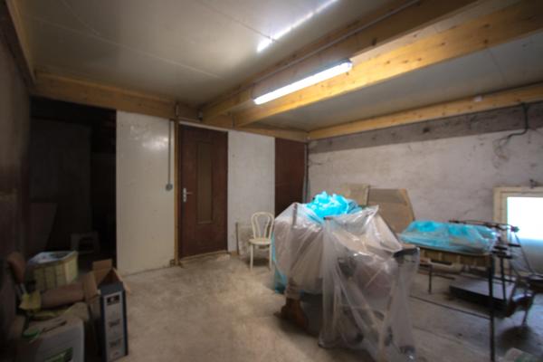 Dpt Rhône (69), à vendre AVEIZE, Ferme, 4 chambres et nombreuses dépendances