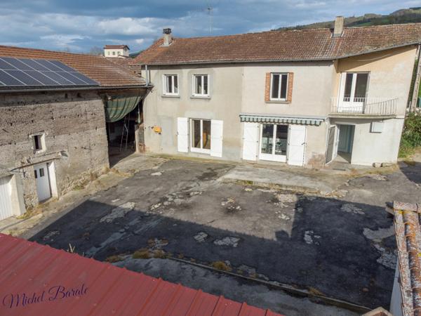 Dpt Rhône (69), à vendre AVEIZE, Ferme, 4 chambres et nombreuses dépendances