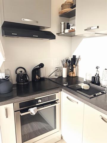 Arcueil : T3, terrasse sans vis à vis, parking