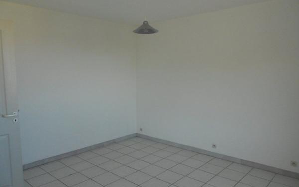 Appartement à louer    1 pièce •  Nîmes