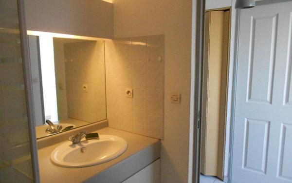 Appartement à louer    1 pièce •  Nîmes