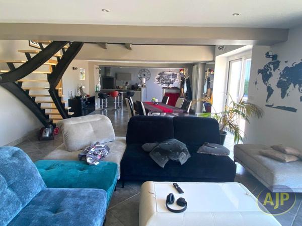 Vente maison Longuenee En Anjou : 438 000 € - AJP Immobilier Angers