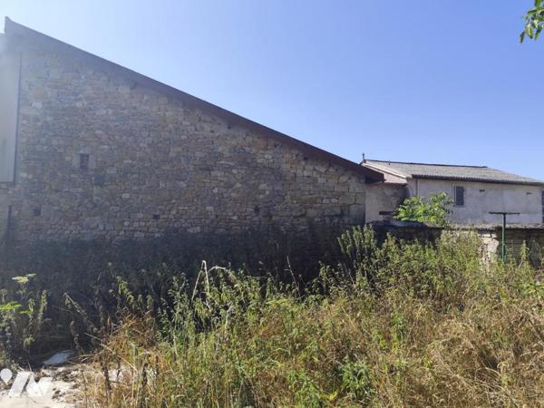 Maison d'habitation avec dépendances & jardin à rénover - Fort potentiel !