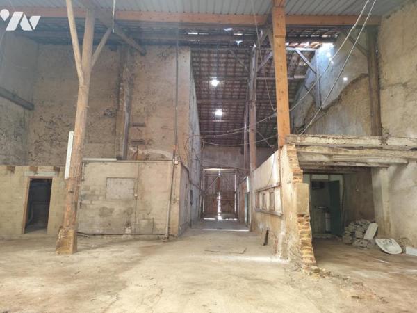 Maison d'habitation avec dépendances & jardin à rénover - Fort potentiel !