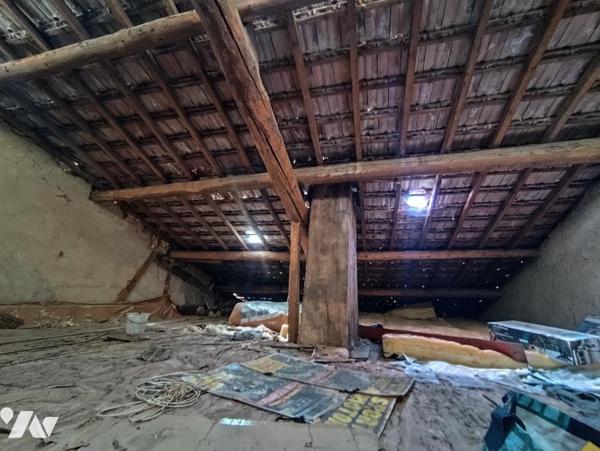 Maison d'habitation avec dépendances & jardin à rénover - Fort potentiel !