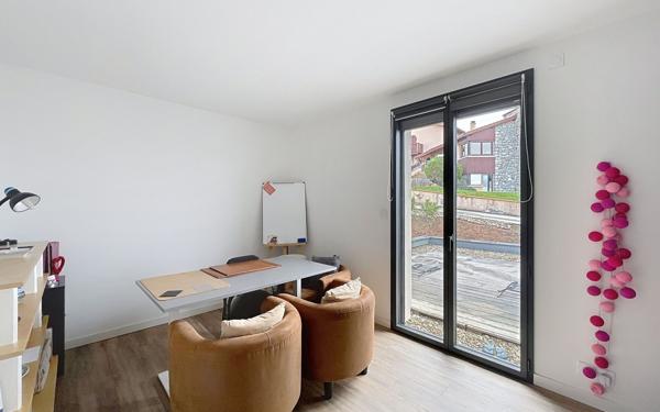 Maison à louer    6 pièces • 163,90 m2 Saint-Just-Saint-Rambert