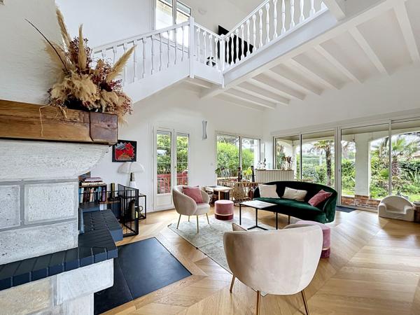 Vente Maison de luxe Anglet 5 Pièces 220 m²