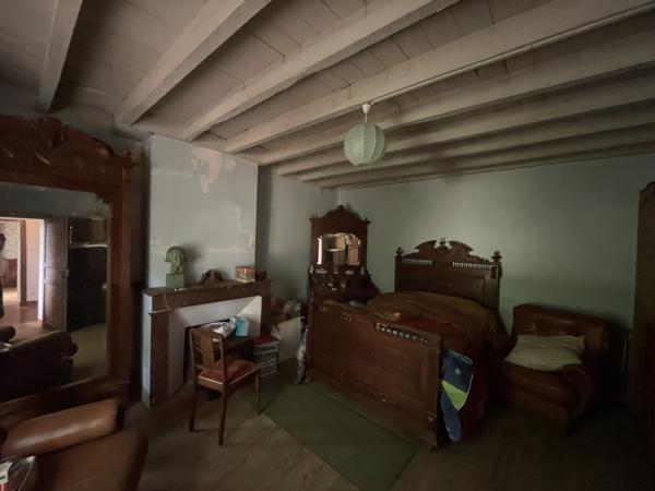 Puycelci (81140) Exclusivité : Charmante maison de 179m2, T3 - T4 avec plus de 4,5h prairie et bois