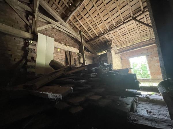 Puycelci (81140) Exclusivité : Charmante maison de 179m2, T3 - T4 avec plus de 4,5h prairie et bois