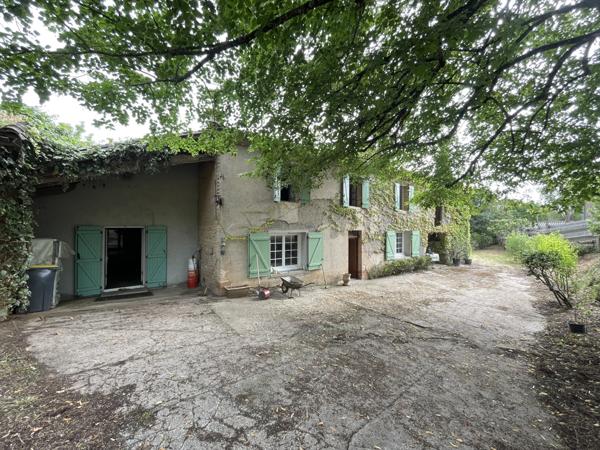 Puycelci (81140) Exclusivité : Charmante maison de 179m2, T3 - T4 avec plus de 4,5h prairie et bois