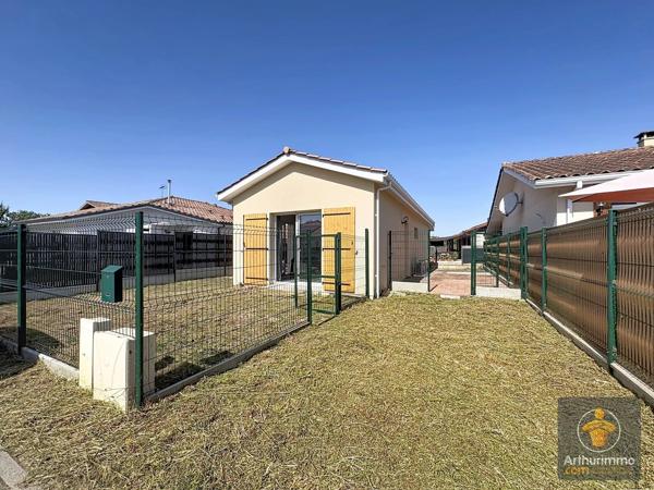 Location                                                      Maison
                        
                     3 pièces                      51 m2                     à Saint-Julien-en-Born