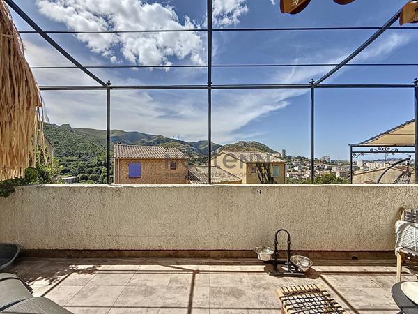 Maison T4 de 110m2 sur un terrain de 240m2- Double box ferme - SECTEUR LA VALENTINE