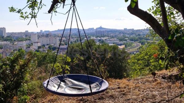 Maison T4 de 110m2 sur un terrain de 240m2- Double box ferme - SECTEUR LA VALENTINE