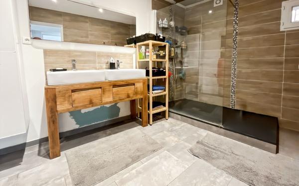 Maison à vendre    4 pièces •  Marseille 15