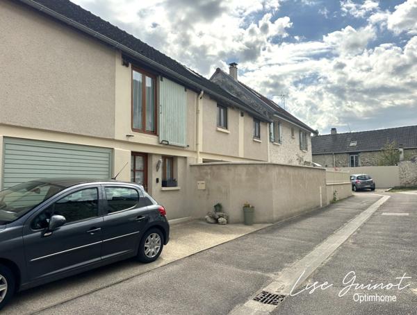 MAISON DE VILLAGE INTÉGRALEMENT RÉNOVÉE