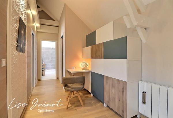 MAISON DE VILLAGE INTÉGRALEMENT RÉNOVÉE