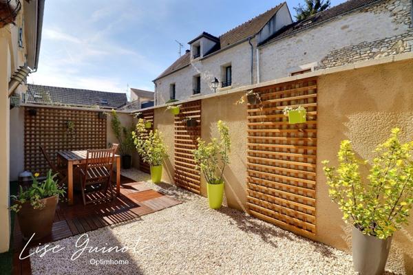 MAISON DE VILLAGE INTÉGRALEMENT RÉNOVÉE