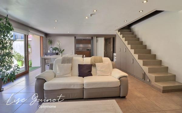 MAISON DE VILLAGE INTÉGRALEMENT RÉNOVÉE