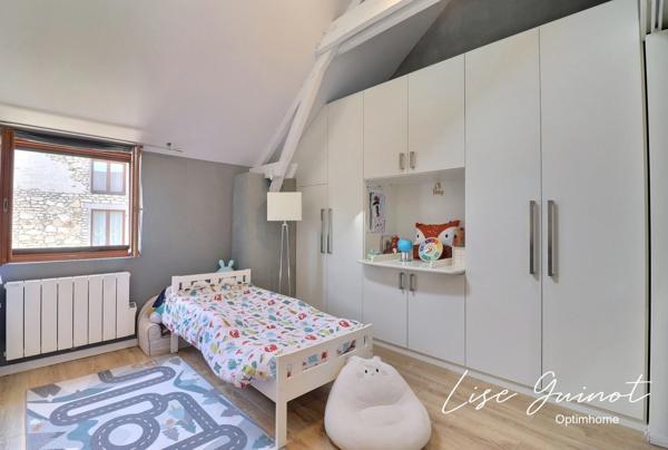 MAISON DE VILLAGE INTÉGRALEMENT RÉNOVÉE