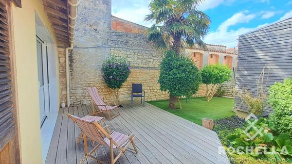 Maison ancienne rénovée T5 de 116 m2 avec dépendance et jardin