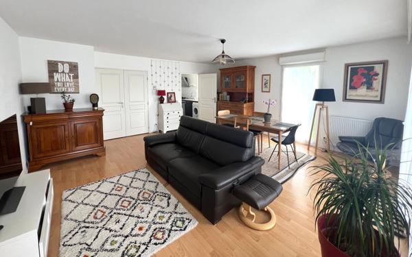 Appartement à vendre    3 pièces • 76,40 m2 Bordeaux