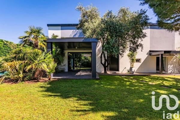 Maison d’architecte 5 pièces de 238 m² à Léognan (33850)