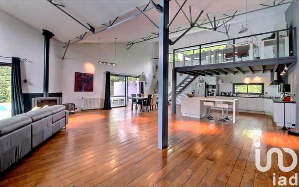 Maison d’architecte 5 pièces de 238 m² à Léognan (33850)