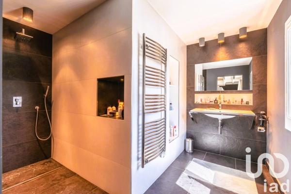 Maison d’architecte 5 pièces de 238 m² à Léognan (33850)