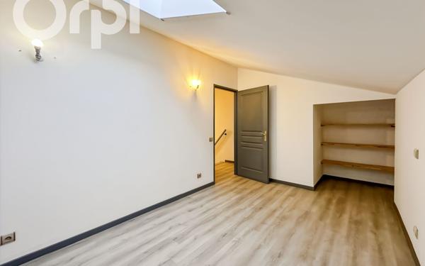 Appartement à louer    4 pièces • 55,88 m2 Labégude