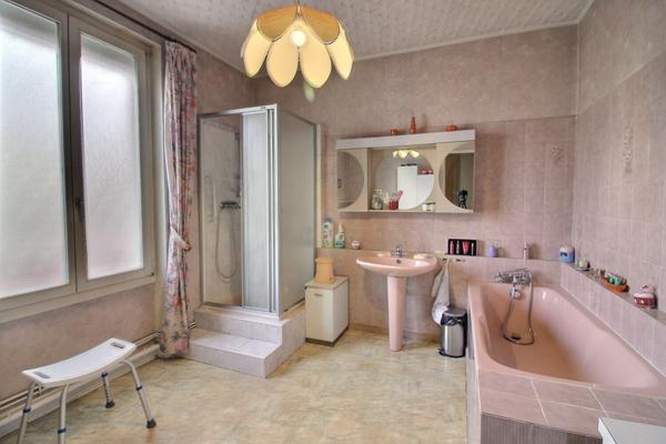 Maison Lyon 4 pièces avec jardin et dépendances